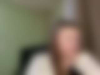 Live cam show with Ali - Nipple Piercings on WildCum