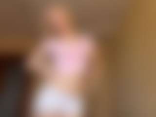 Live cam show with ApoloniaKlan - Nipple Piercings on Camsoda