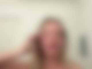 troubleinlace's Live Sex Cam Show