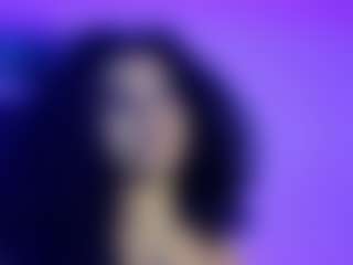 lucie-petite's Live Sex Cam Show