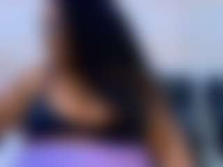 Live cam show with Treisy Vixen - Mature on CamClone
