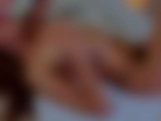 Live cam show with UlanaWallis - Normal on Camsoda