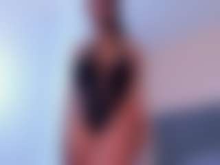 Live cam show with AliciaMoon-69 - Athletic Ebony on TeamSkeetLive