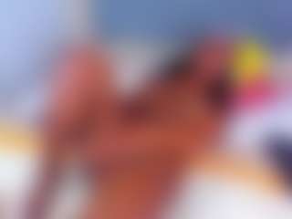 Live cam show with AliciaMoon-69 - Ebony on CamSextacy