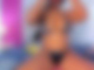 Live cam show with AliciaMoon-69 - Ebony on Cam Slut