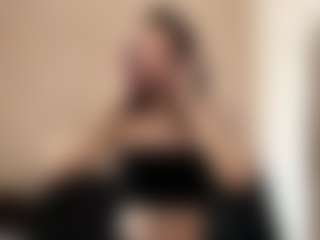 Live cam show with LakishaGuin - Cute on Streamer API