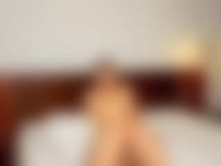 Live cam show with Yuki-glow - Camel Toe on CamwithHer