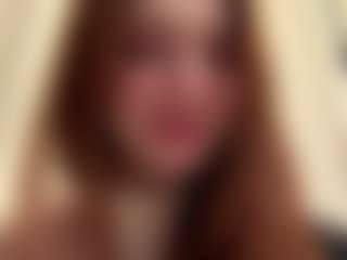 Live cam show with MagaliAragan - Natural on Streamer API