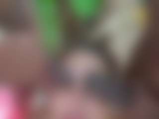 Seks show na żywo z JungleFeverVR