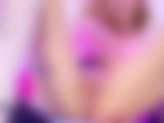 Live cam show with Lizzy-Monroe - Deepthroat on Camsoda