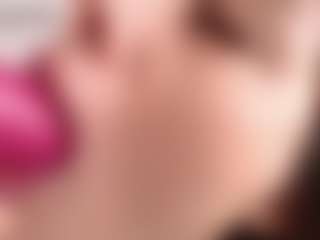 Amelie-Bloom's Live Sex Cam Show