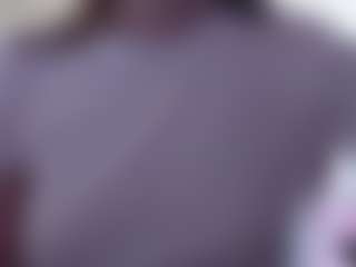 Allie MILF webcam performer live streaming