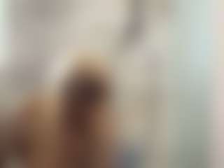LaylaRed MILF webcam performer live streaming