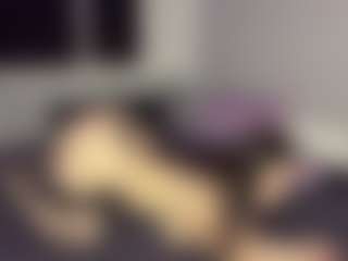 AnikaVelour's Live Sex Cam Show