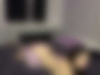 AnikaVelour's Live Sex Cam Show
