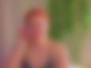 Live cam show with RubySmax - Average on nudelive.tv