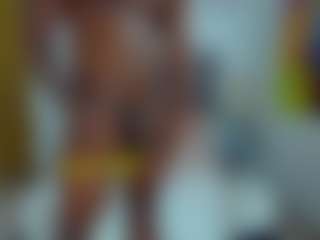 Live cam show with Sara-Crespa - Strip on Camsoda