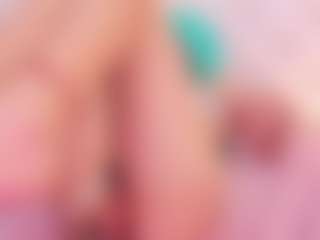 Live cam show with zoee-Evanss - Facial Piercings on Camsoda