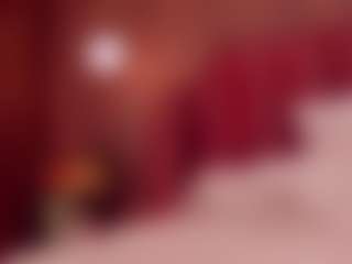 Live cam show with EllaMinx - Average on SinfulBabes