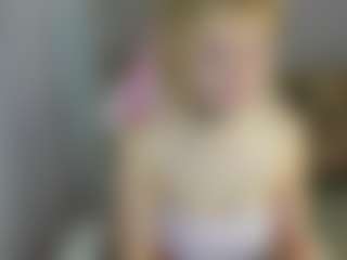 MiaCurlss's Live Sex Cam Show