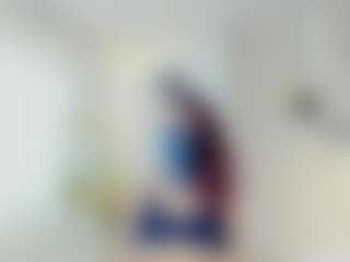 Live cam show with Sahara - Tease on StripNow