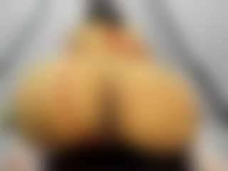 Yaya-fox69's Live Sex Cam Show