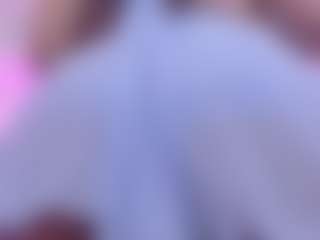 Live cam show with Katyvega - Green Eyes on Milfs Live