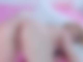 Live-Cam-Show mit AngelDust6926 - Smoking auf Camsoda