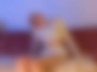 Live cam show with EsmeSnowKitty - Ass Bouncing on live.xbliss.ai
