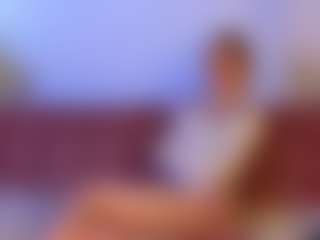 Live cam show with EsmeSnowKitty - Brown Eyes Mature on live.xbliss.ai