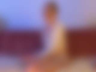 Live cam show with EsmeSnowKitty - Amateur Mature on live.xheat.ai