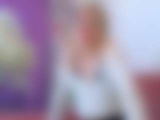 Live cam show with EsmeSnowKitty - Middle Aged on Strip Flash - Live Sex Shows