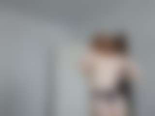 Live cam show with SparkleEmery - Average on CamClone