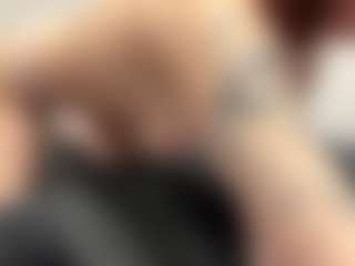 Live cam show with MonetMouzas - Camel Toe on Camsoda