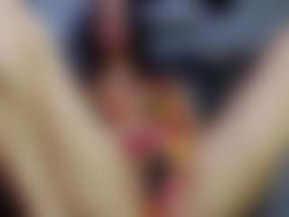 Live cam show with Roxannaparker - Skinny on Hubzter Live