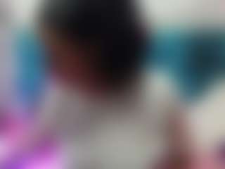 Live cam show with VIOLETA-HIILS - Facial on xplaylive.com