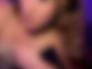 LeonorLangsam's Live Sex Cam Show