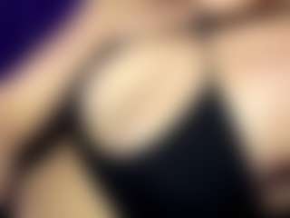 LeonorLangsam's Live Sex Cam Show