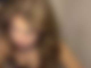 Live cam show with LeonorLangsam - Green Eyes on CamwithHer
