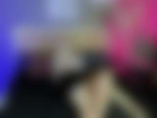 Live cam show with Lizi-Emberly - New Young Adult on Camsoda