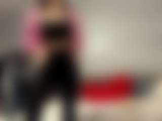 Live cam show with MagaretConliffe - New Petite on TeamSkeetLive