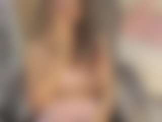 Live cam show with vanessakisses - White on Camsoda | colombia