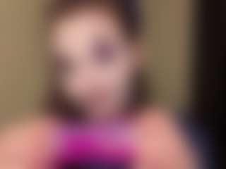 DeeannVrazel's Live Sex Cam Show