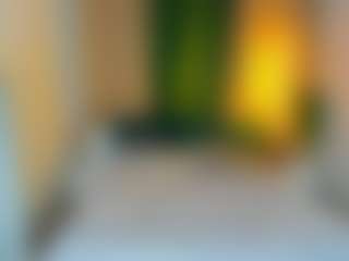 Live cam show with Mariana-Weiss4 - New White on TeamSkeetLive | united kingdom