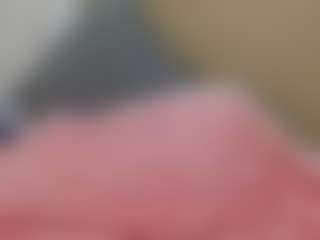 Live cam show with Siennapop - Brown Eyes Blonde Hair on WildCum