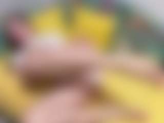Live cam show with AmberlyKurt - Girlnextdoor on Camsoda
