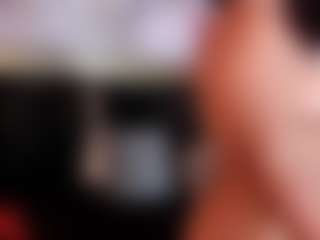 Emma-18's Live Sex Cam Show
