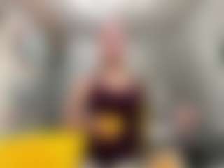 GiuseppinaBoardman's Live Sex Cam Show