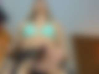 isabella-saaenz's Live Sex Cam Show