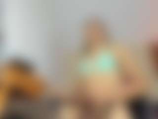 isabella-saaenz's Live Sex Cam Show